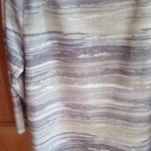 Ruby Rd. Women's Blouse in Subtle Gray and Cream - Picture 13 of 15